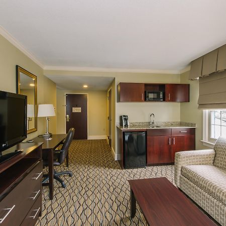 Holiday Inn Express And Suites Merrimack By Ihg Ngoại thất bức ảnh