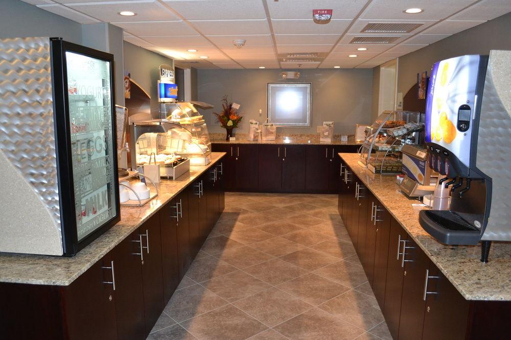 Holiday Inn Express And Suites Merrimack By Ihg Ngoại thất bức ảnh