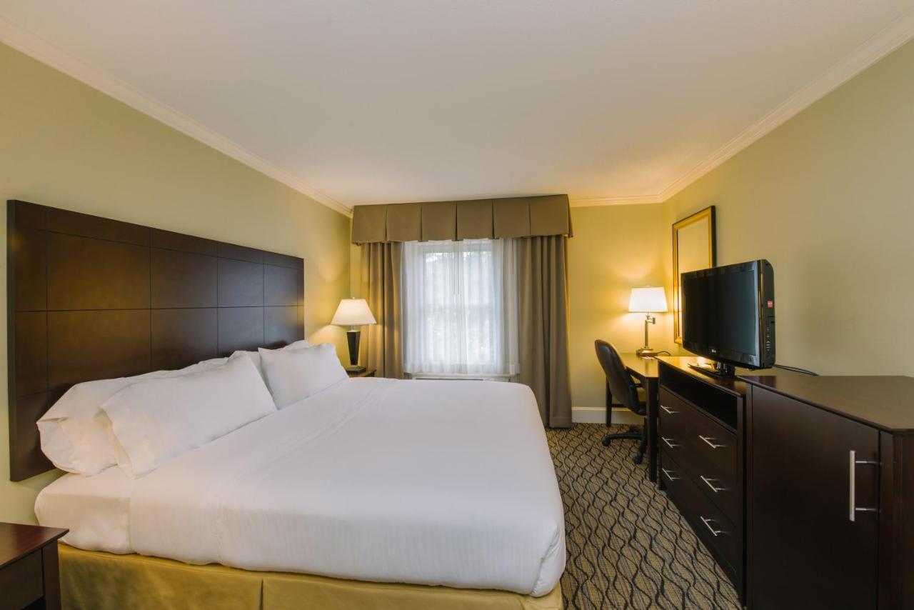Holiday Inn Express And Suites Merrimack By Ihg Ngoại thất bức ảnh
