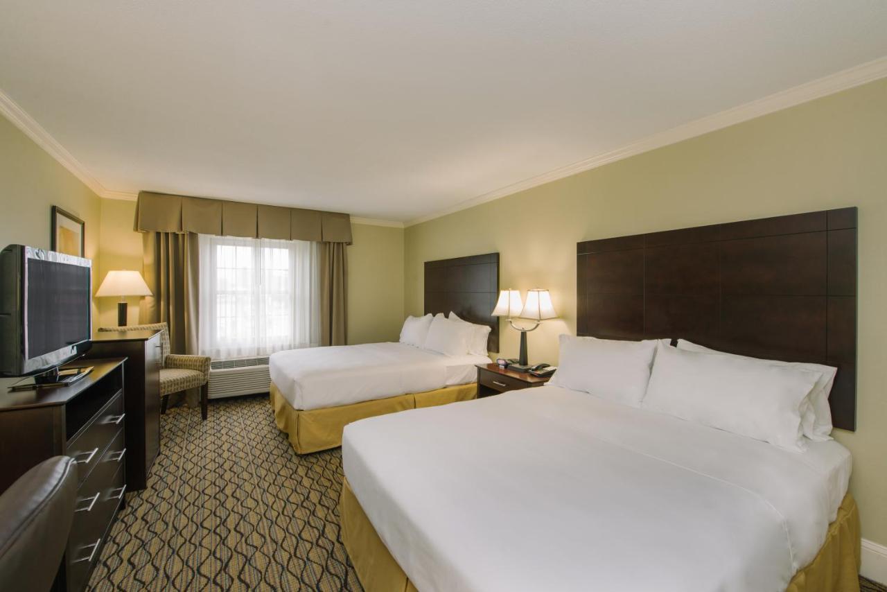 Holiday Inn Express And Suites Merrimack By Ihg Ngoại thất bức ảnh