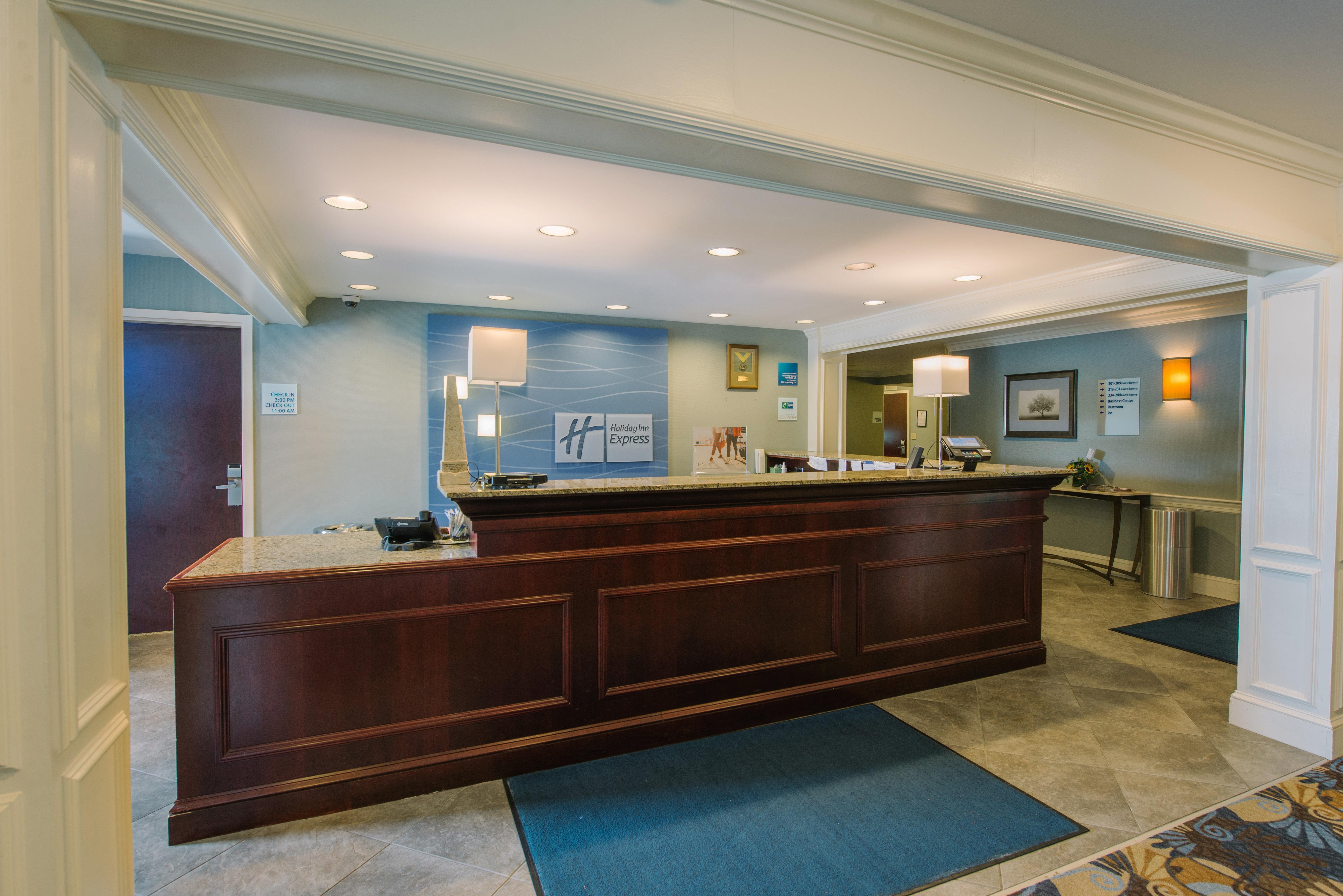 Holiday Inn Express And Suites Merrimack By Ihg Ngoại thất bức ảnh