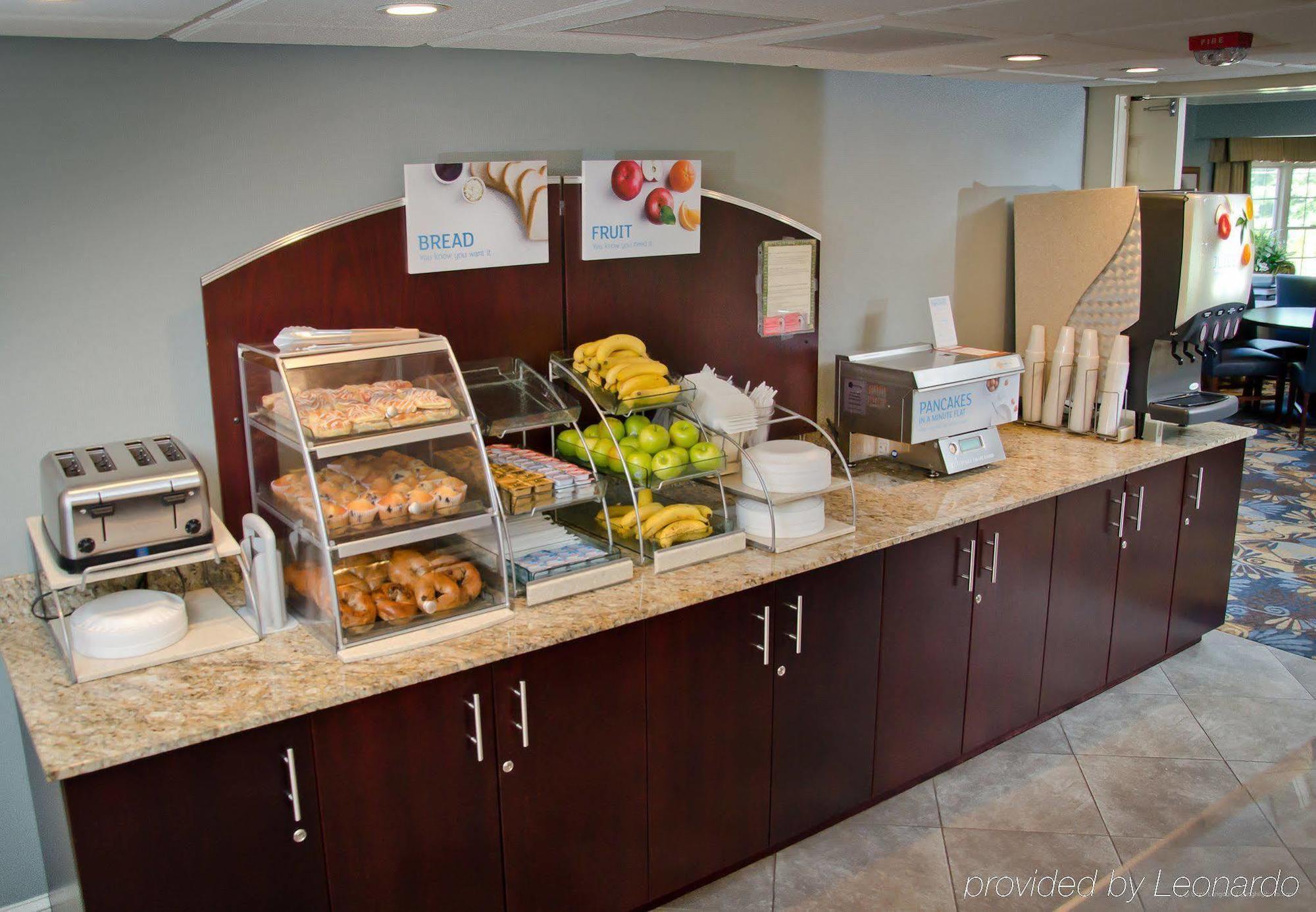 Holiday Inn Express And Suites Merrimack By Ihg Ngoại thất bức ảnh