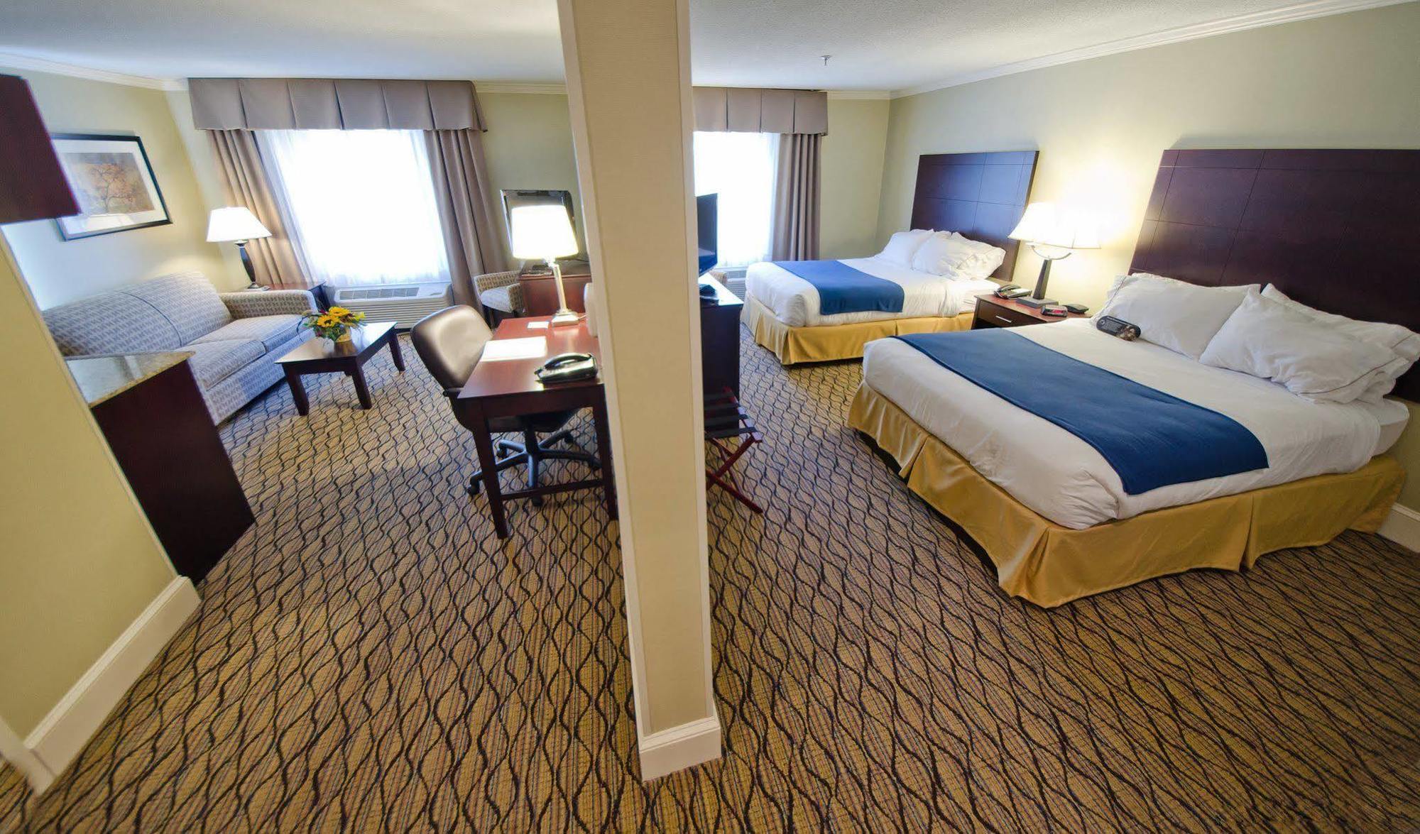Holiday Inn Express And Suites Merrimack By Ihg Ngoại thất bức ảnh