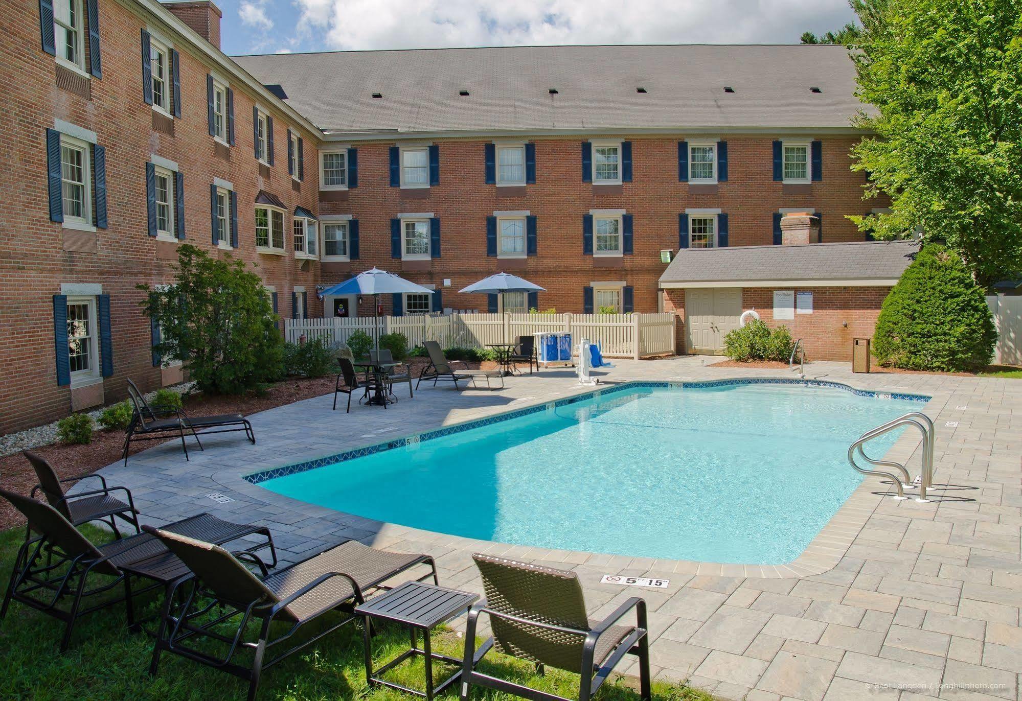Holiday Inn Express And Suites Merrimack By Ihg Ngoại thất bức ảnh
