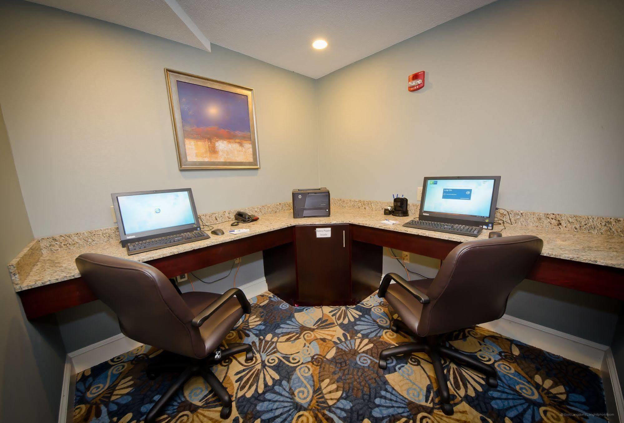 Holiday Inn Express And Suites Merrimack By Ihg Ngoại thất bức ảnh