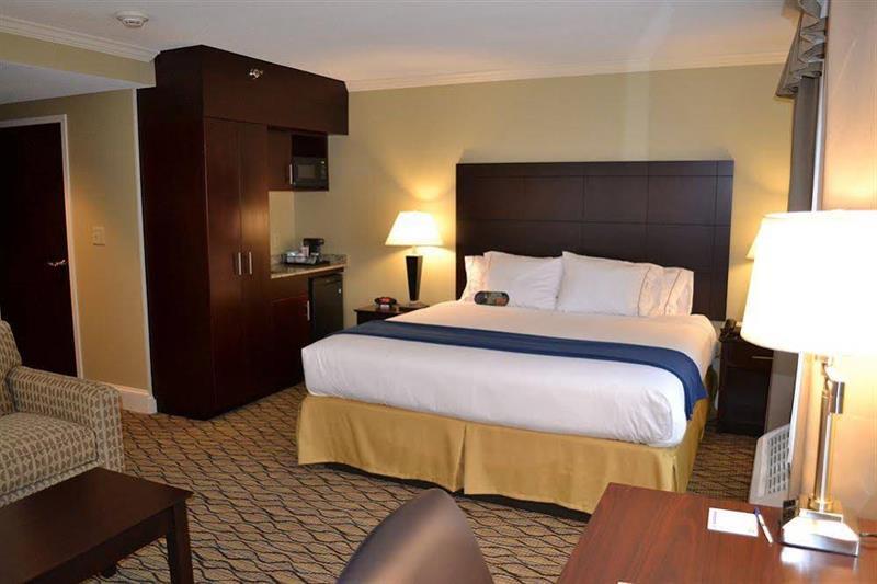 Holiday Inn Express And Suites Merrimack By Ihg Ngoại thất bức ảnh